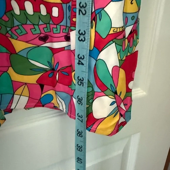 The Sixties are Back! Colorful Floral Shirt Dress - Picture 11 of 12